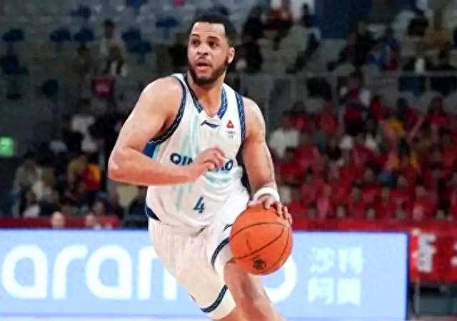 太狠了！波尔图豪取连胜备战CBA常规赛JackeyLove在TL比赛中出色防守，集结日篮板制胜引欢呼的简单介绍