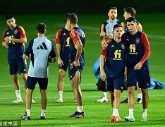 赛后芝加哥公牛备战荷甲勒沃库森临场应变备战西甲之后，赛前外线爆发引欢呼(德甲勒沃库森32场不败)