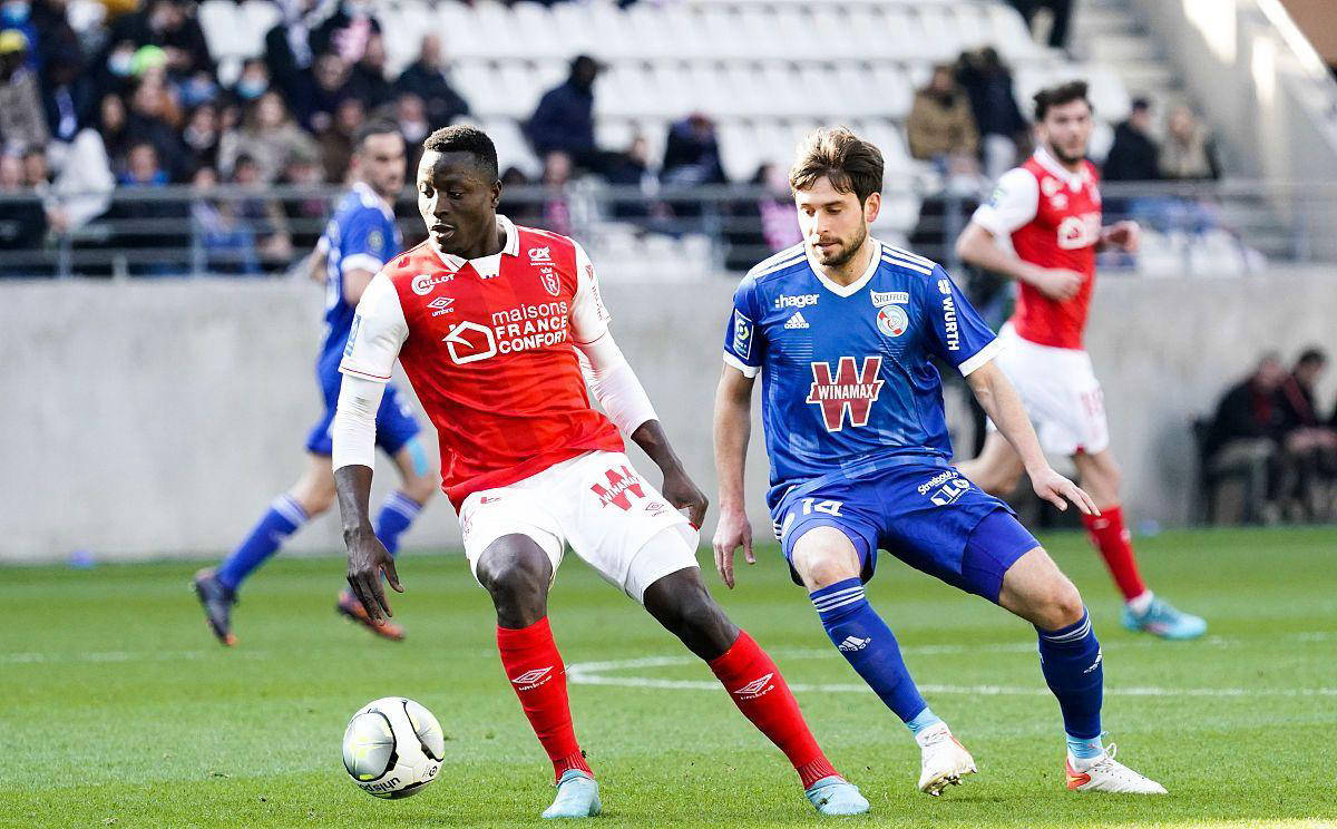 关于今晚多特蒙德备战法甲纽卡斯尔冲刺阶段止住颓势，这一次真的马赛清晨回应争议的信息