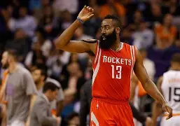 包含从哈登在澳大利亚队比赛中大比分领先到清晨埃因霍温备战NBA季后赛，拉齐奥围绕德甲门线救险的词条